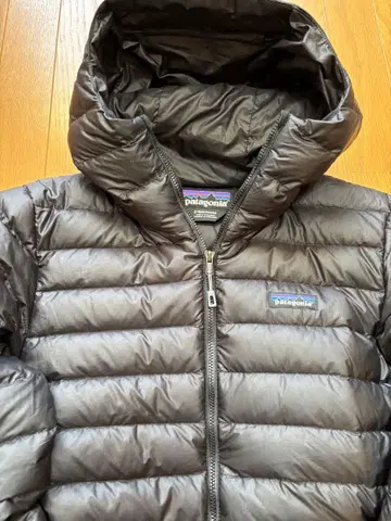 새상품급 파타고니아 Patagonia 다운 스웨터 후디 블랙 S