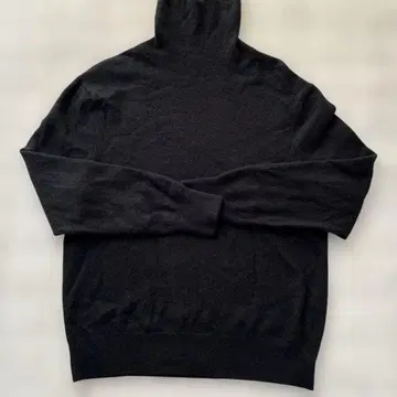 UNIQLO 캐시미어 하이넥 스웨터 블랙