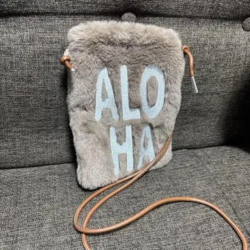 Aloha 자수 퍼 숄더백