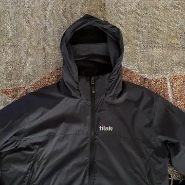 tilak verso jacket Lsize pertex 로프트 자켓