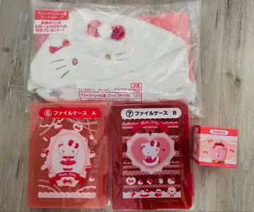 헬로키티 제일복권 후드 부착 케이프 4종 세트