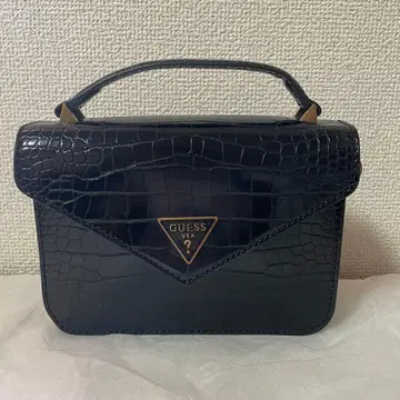 GUESS 크로커다일풍 숄더백