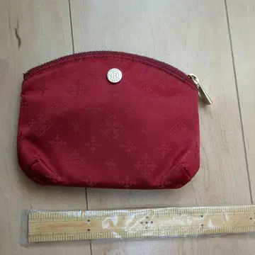 russet 빨간색 나일론 파우치 로고