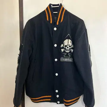 크림 소다 바시티 자켓