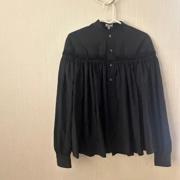 블랙 개더 스탠드 카라 셔츠