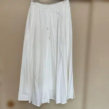 새상품급 밴야드 스톰 화이트 플레어 스커트 프리 사이즈