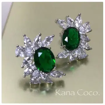 라스트 1점 [새상품] 에메랄드 볼륨 귀걸이