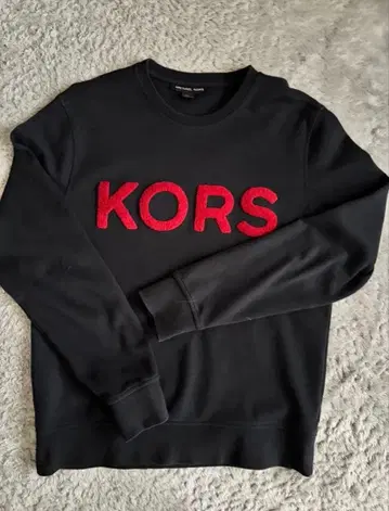 MICHAEL KORS 블랙 맨투맨 M