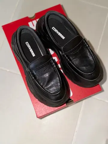 CONVERSE 블랙 통굽 로퍼