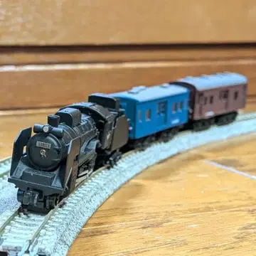 B 트레인 [ D51 증기기관차와 짐차 (마니) 2량 ]