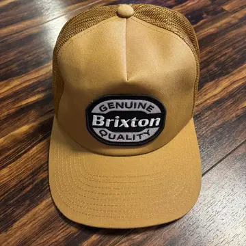 Brixton 베이지 트래커 캡