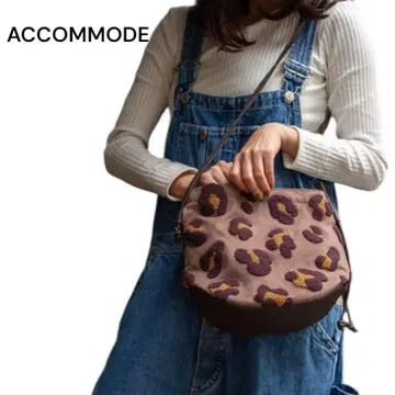 ACCOMMODE 레오파드 사가 백