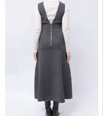 러그나무 문 그레이 니트 원피스 점퍼