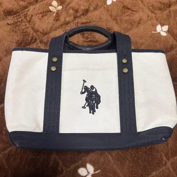 U.S. POLO ASSN. 토트백 베이지/네이비