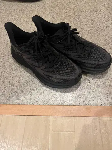 호카오네오네 클리프톤 9