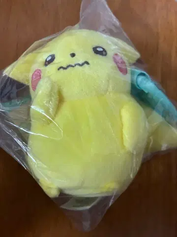 포켓몬 센터 오리지널 마스코트 십포켓십색 겁 많은 피카츄