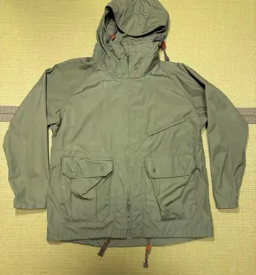 Engineered Garments 마운틴 파카