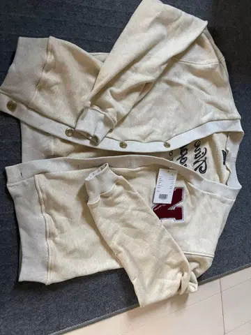 ninemicrophones 아이보리 가디건