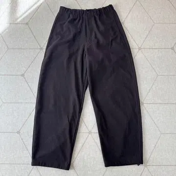 브러쉬드 맨투맨 와이드 팬츠