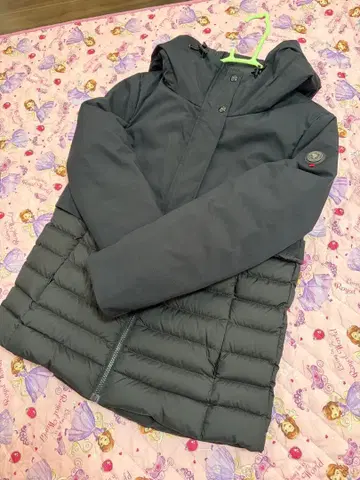 케이프호른 다운 카사블랑카 블랙 40