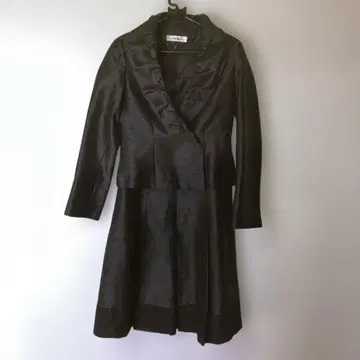 블랙 자켓과 드레스 세트