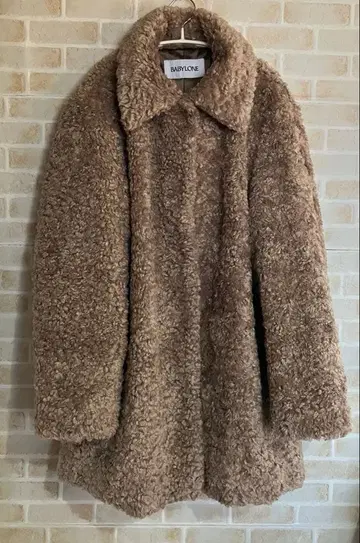 새상품급 BABYLONE 바빌론 푸들 미들 코트