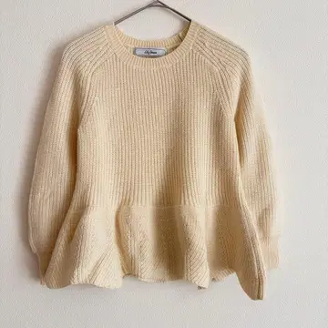 Lily Brown 긴팔 니트 플레어 페플럼 울 혼방 아이보리 프리