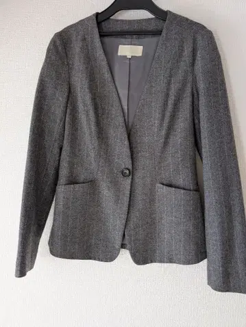 새상품급! 언타이틀 그레이 스트라이프 노카라 자켓