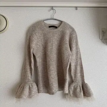 Adonisis 베이지 플레어 슬리브 니트