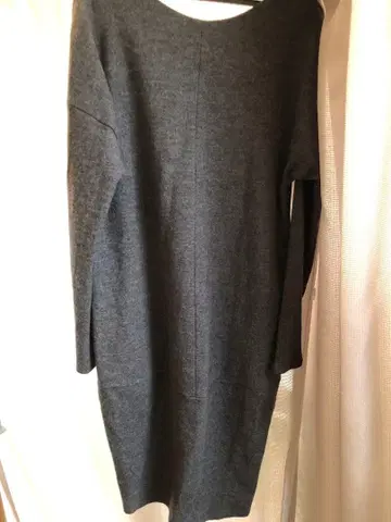 그레이 V넥 원피스