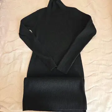 Noble 블랙 리브 니트 원피스