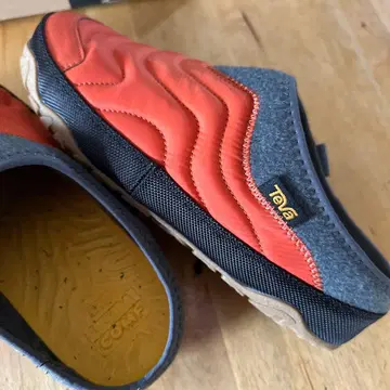 새상품 Teva 슬립온 슈즈 오렌지 25cm