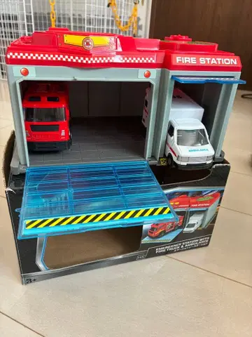 SPEED CITY 소방서와 차량 세트