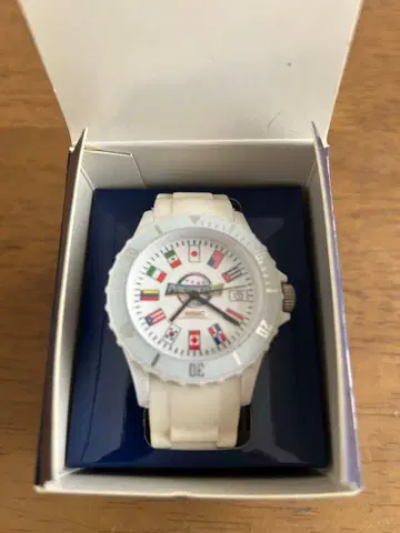 WBSC PREMIER 12 화이트 손목시계