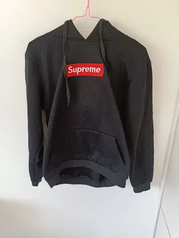 블랙 후드티 빨간색 로고