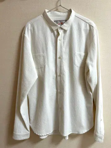 네이탈 디자인 스트레치 셔츠