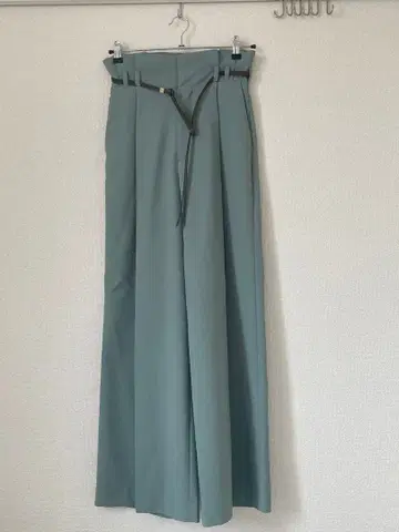 [SNIDEL] 그린 와이드 팬츠 벨트 포함