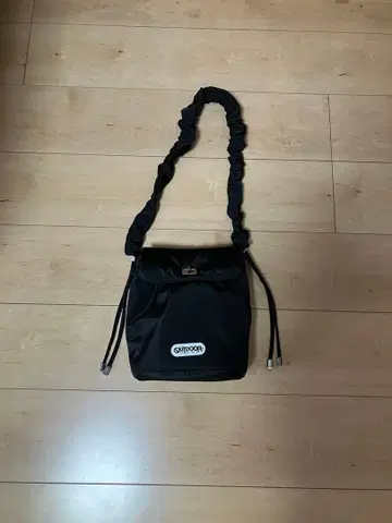 OUTDOOR PRODUCTS 콜라보 VIS 숄더백