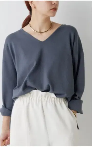 개럴개런트 총침 V넥 니트