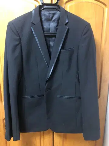 블랙 테일러드 자켓