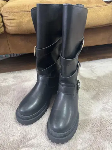 블랙 엔지니어 부츠 버클 포함