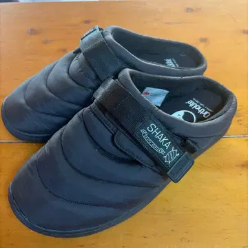 SHAKA 블랙 슬리퍼 슬립온