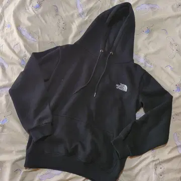 L 표기지만 Ssize THE NORTH FACE 블랙 후드티