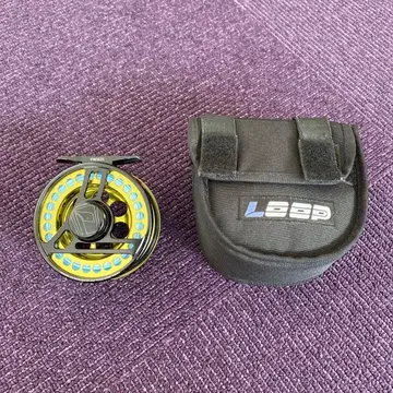 LOOP FW3620 플라이 릴 새상품급 중고
