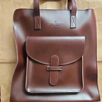 브라운 토트백 플랩 포켓 부착