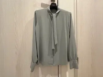 내추럴 뷰티 베이직 리본 블라우스 S 거의 새상품! 잡지 게재품!