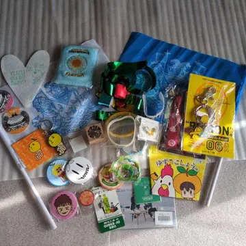 YUZU 유즈 가챠 기타 여러가지 굿즈 세트