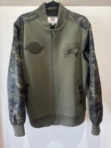 Dickies 집업 자켓 카모 패턴