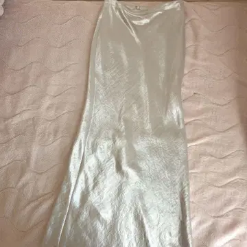 드로잉 넘버스 새틴 스커트