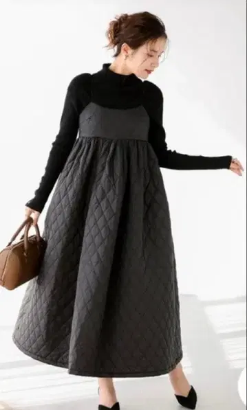 fitmore 라이트 퀼팅 플레어 원피스